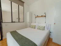 Courtyard Oporto Design Apartment C with Terrace Hotels in Campanha