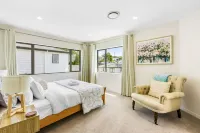 Stunning Taka Retreat nr Beach-Netflix Hotels in Hauraki