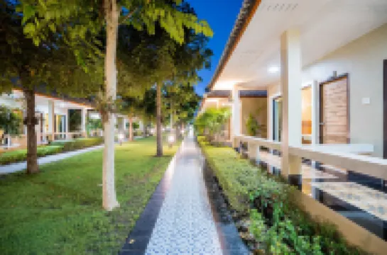 Tontan Resort Cha-am