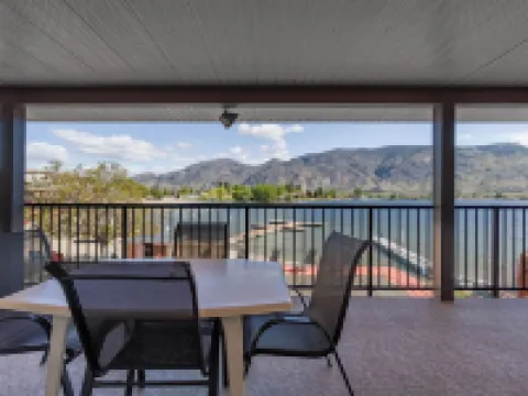 Safari Beach Resort Hoteles en Osoyoos