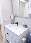 Lux Apartment on Hill Close to SF Hotels in Daly City