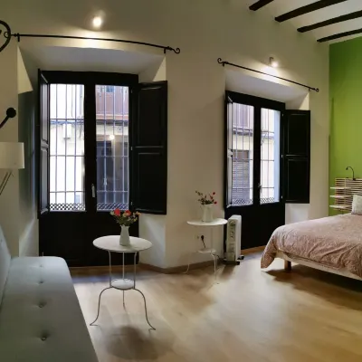 El Granado Hostel Hotel dekat Biara Santo Jerome