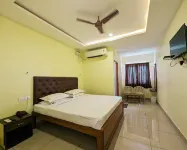 Hotel Prakash Residency with EV Station Hoteles cerca de Nehruji 2nd street, trichy-620004