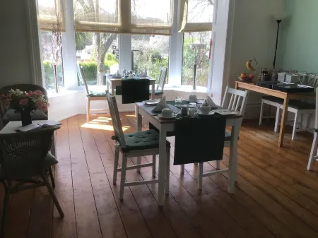 Torwood House Отели рядом с достопримечательностью «Penlee House Gallery & Museum»