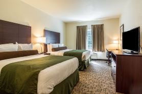 Cobblestone Hotel & Suites - Hutchinson