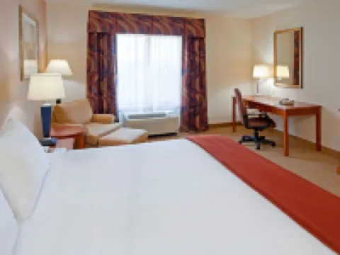 Holiday Inn Express & Suites ALBANY AIRPORT AREA - LATHAM by IHG Hotels in Latham