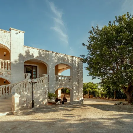 Holiday Gli Archi