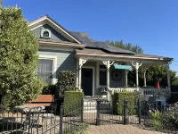 Abbey House Inn فنادق في Winters