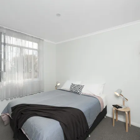 125 Milton