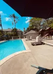Metrotel Express - Pools