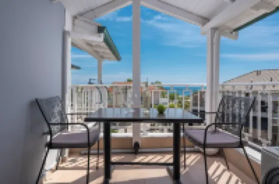 Paradise Hotels in Volvi