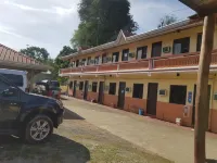 Enriquez Resort Hotels in Mariveles