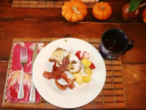 เซเวนตี-โฟร์ แรนช์ โรงแรมในPickens County