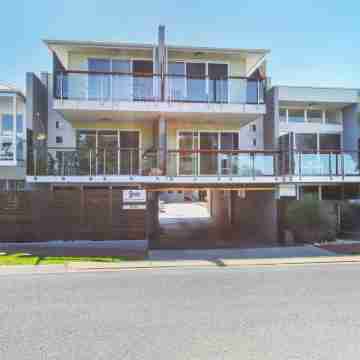 5 Knots Metung Hotel Exterior