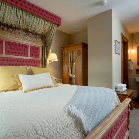 Inn at Cedar Crossing
