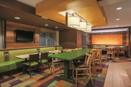 La Quinta Inn & Suites by Wyndham Manassas Battlefield Отели рядом с достопримечательностью «Henry House Hill»