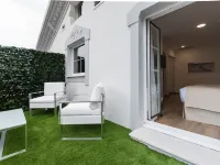 Suite Home Pinares Hotels near Magdalena Palace