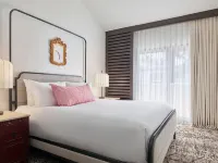 Palmoro House Hotels near Santa Barbara Zoo