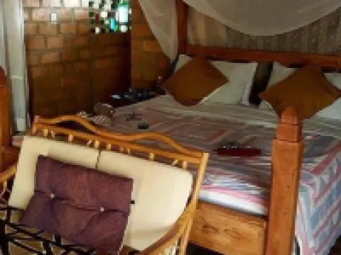 Evergreen Eco Lodge Retreat Hotels in Kombo South