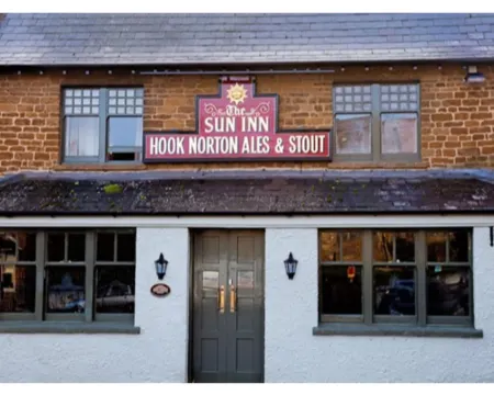 The Sun Inn at Hook Norton Отели в г. Little Tew