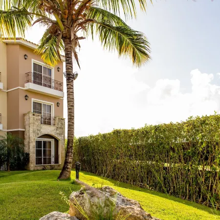 Palm Green Vacations Whitesands