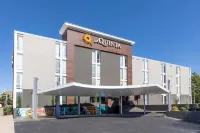 La Quinta Inn & Suites by Wyndham Tulsa Downtown/Route 66 Hôtels à : Sand Springs