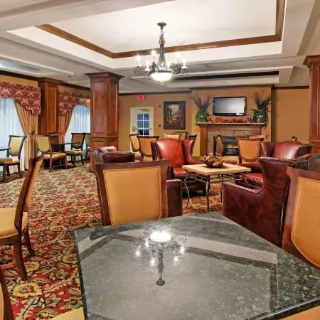 Holiday Inn Express & Suites TUPELO by IHG