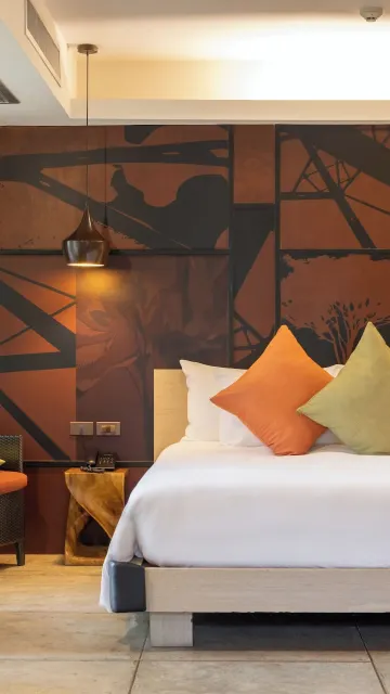 Riverside Suite With Bathtub