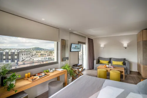 Chroma Fashion Rooms & Apartments - balcony