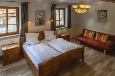 Landhotel Kahrmühle - Radomira & Josef Eichermüller Hotels in Erbendorf