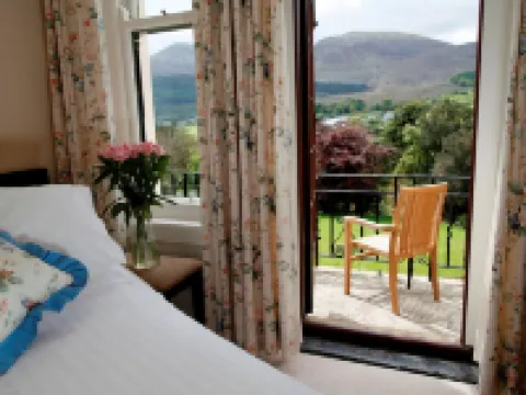 Enniskeen Country House Hotel Hotels in Newcastle