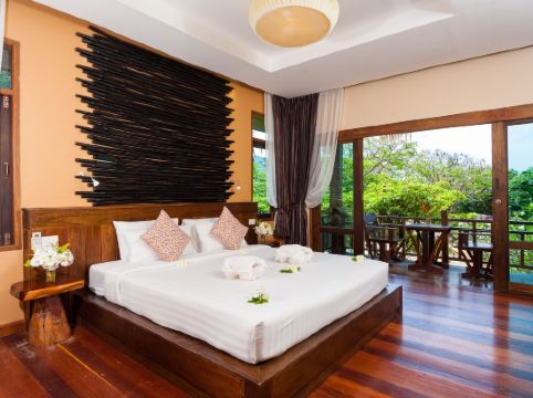 ปาล์มลีฟ รีสอร์ท