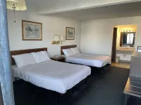 Landmark Inn Hotels in Paola