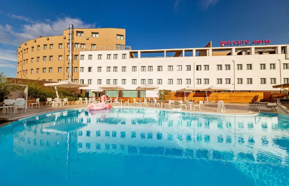 奧爾比亞美居酒店