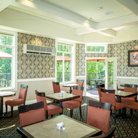 Plaza Inn & Suites at Ashland Creek