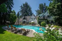 Candlelight Inn (Adults Only) - 3-Star