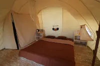 Cimon Urban Camp Hotels in Cisarua