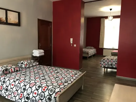 Apartments Marco Polo Midi Отели рядом с достопримечательностью «Парк режьёналь де ла Пед»