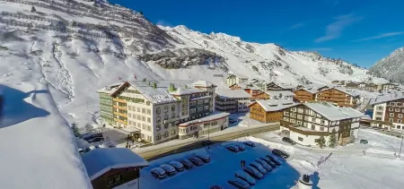 Hotel Edelweiss Отели в г. Блуденц