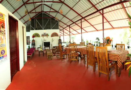 Dream Catcher Home Stay Отели рядом со станцией Metro  Aluva Railway Station