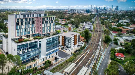 Essence Suites Taringa Отели рядом с достопримечательностью «Cathedral Square»