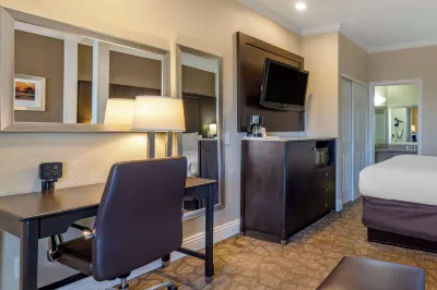 Comfort Inn & Suites Huntington Beach Hotels near Four Sons Brewing