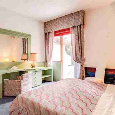 Marina Club Hotel Rooms