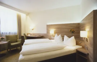 Hotel Jedermann Отели в г. Людвигсфорштадт-Изарфорштадт