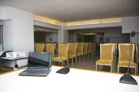 Astron Hotel