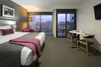 East Hotel and Apartments