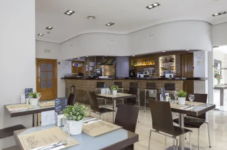 Porcel Torre Garden Отели рядом с достопримечательностью «Faunia»