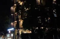 Red Velvet Hotel & Restaurant