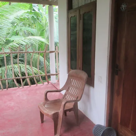 Dhanushka Guest House