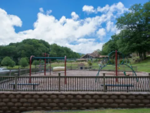 Bluegreen Vacations Blue Ridge Village, an Ascend Collection Resort Hotels in Seven Devils